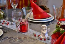 Hoe je een onvergetelijk diner organiseert: tips en trucs